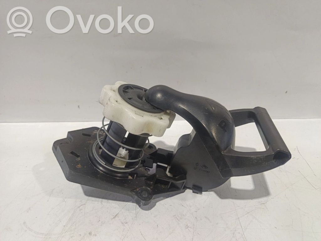 Renault Clio IV Spare wheel mounting bracket 