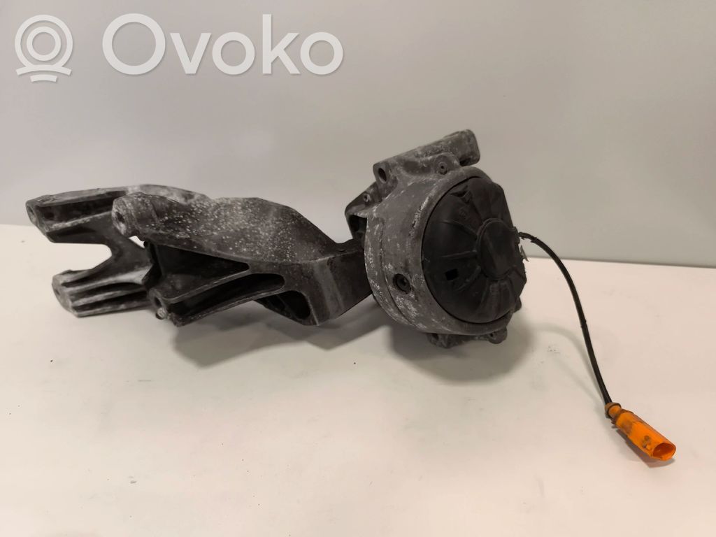 Moottorin kiinnikekorvake   8K0199381,8K0199307BP