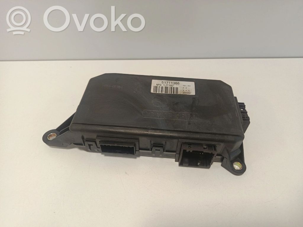Unité de commande module de porte   51711366