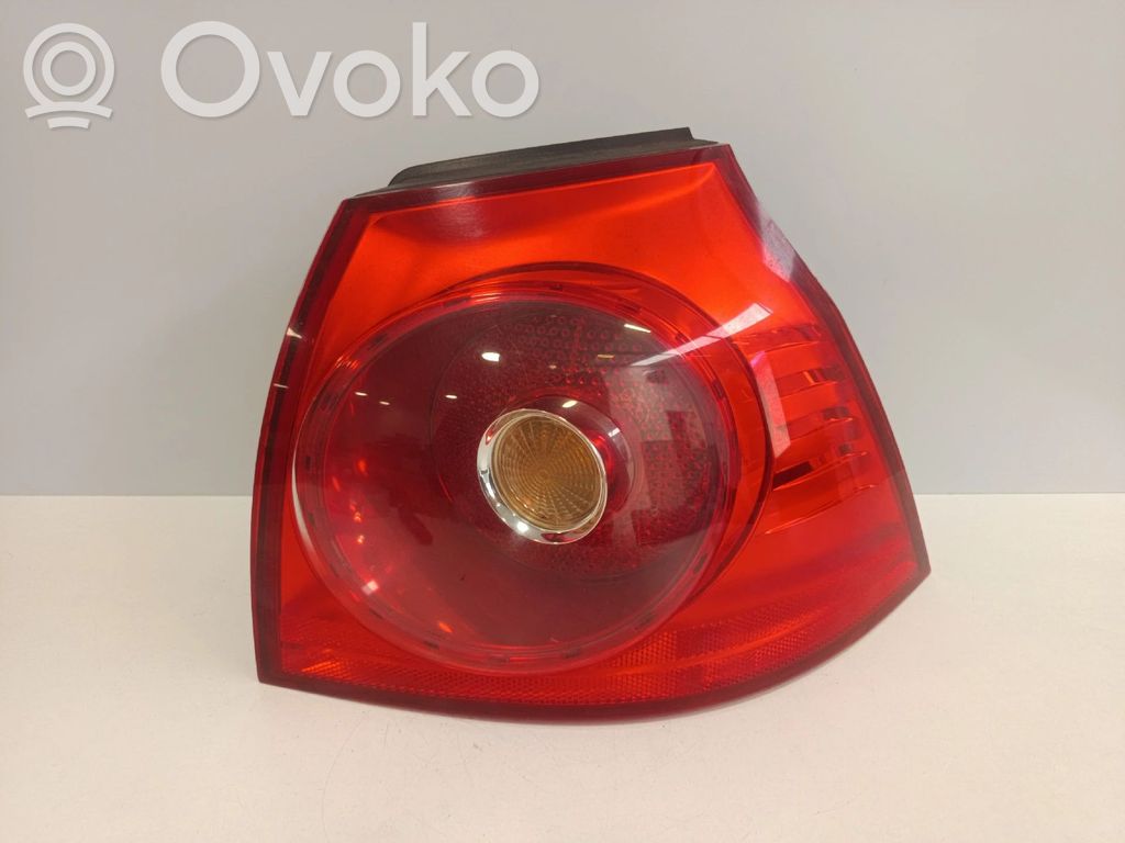 Takavalot   1K6945096G