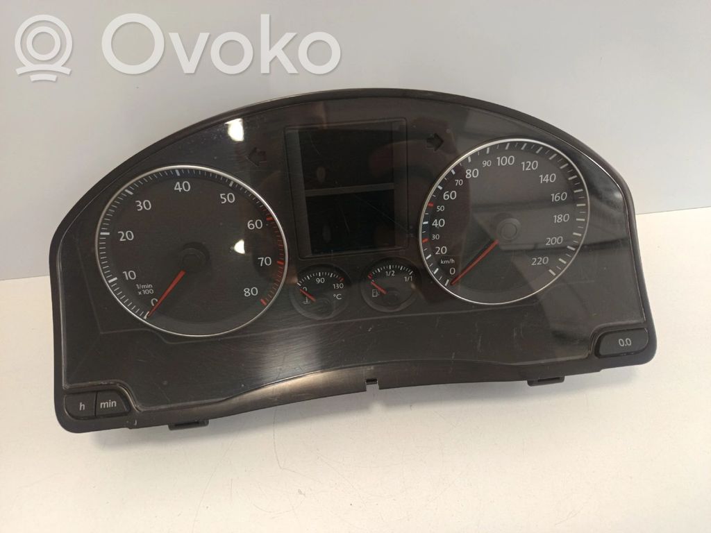 Volkswagen Golf V Geschwindigkeitsmesser Cockpit 