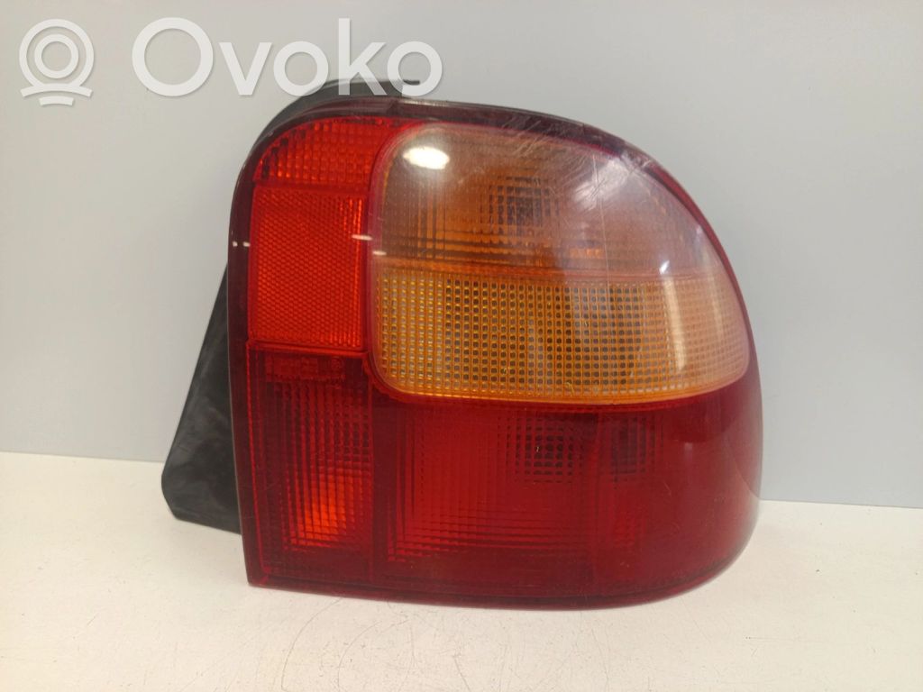 Luz trasera/de freno   F00R02S102