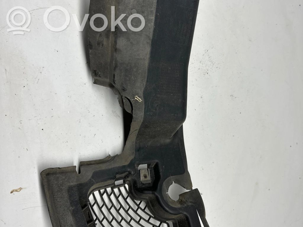 BMW 5 E60 E61 Radiatoriaus oro nukreipėjas (-ai) 