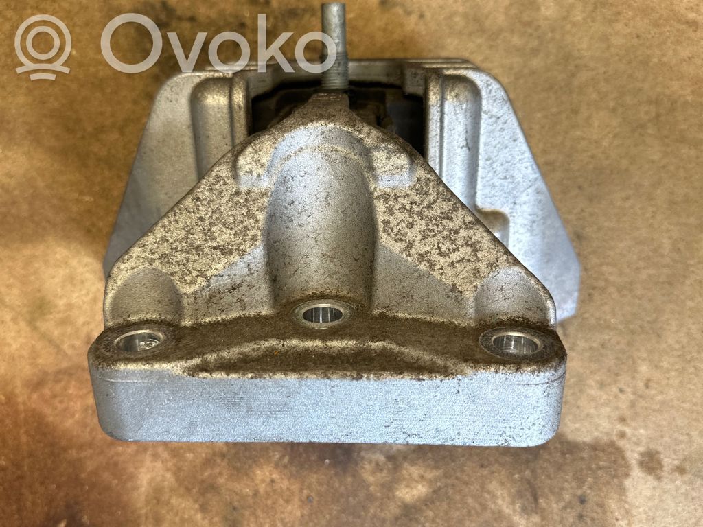 KIA Niro Engine mount bracket 