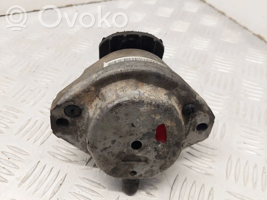 BMW 5 E60 E61 Dzinēja spilvens 
