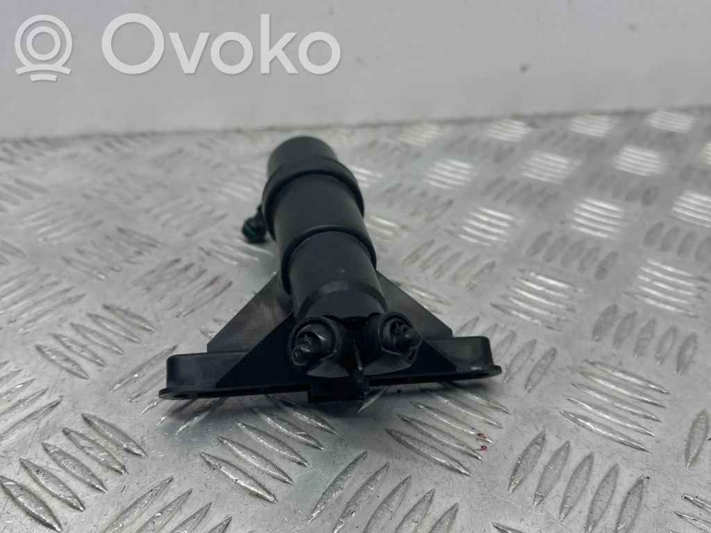 BMW 5 E60 E61 Dysza spryskiwacza lampy przedniej 
