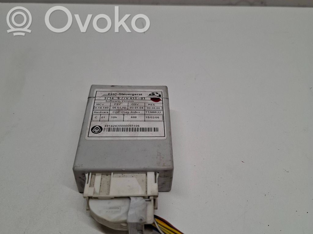 BMW 5 E60 E61 Air suspension control unit module (rear) 