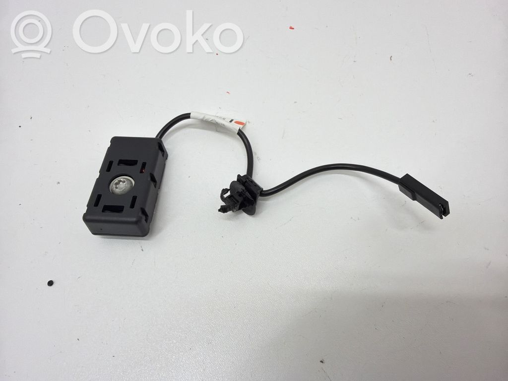 Tesla Model 3 Muut ohjainlaitteet/moduulit 