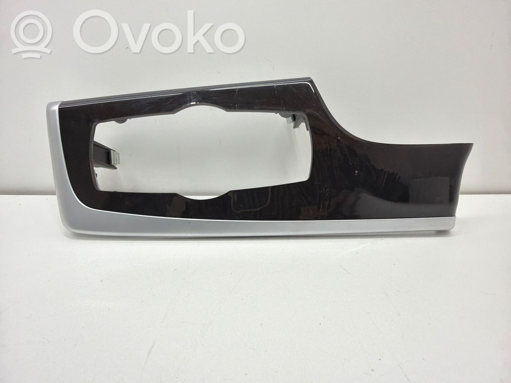 BMW 5 F10 F11 Panelės apdaila 