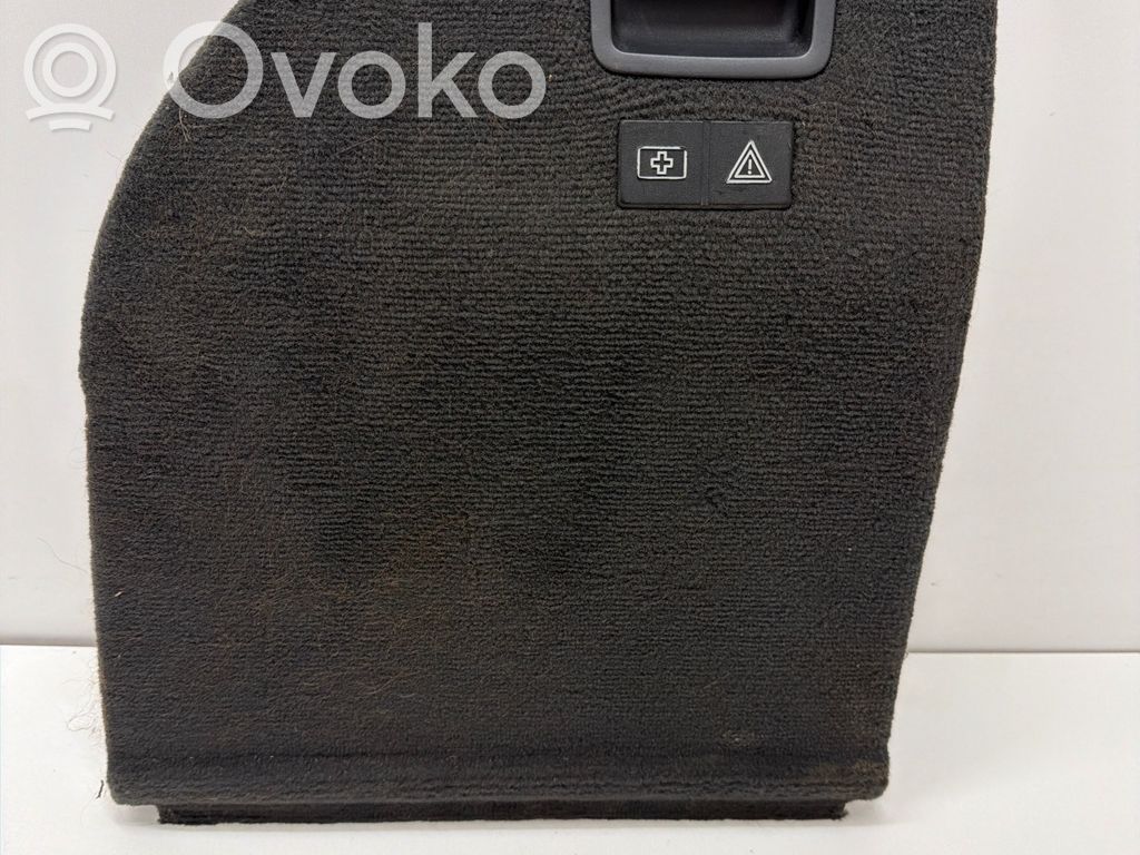 BMW 3 E90 E91 Šoninis apdailos skydas 