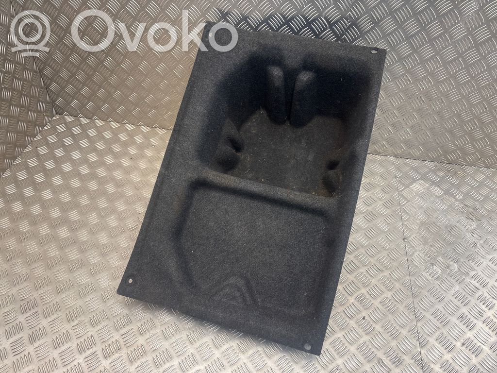 Daiktadėžė bagažinėje   7068889,00436003,EGY95ULA