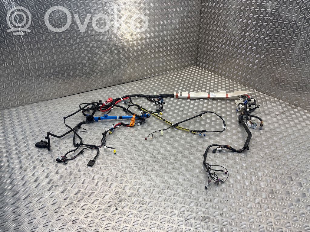 Tesla Model 3 Muu johtosarja 