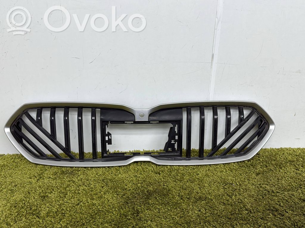BMW 1 F70 Grilă radiator față 