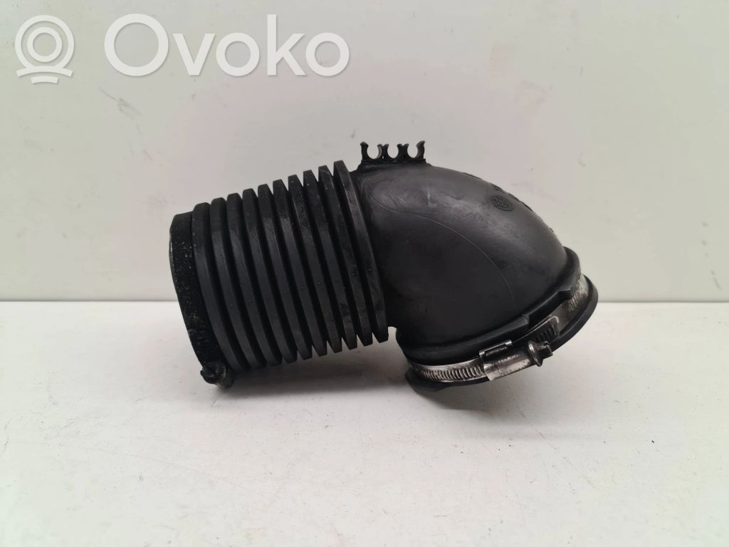 BMW 3 E90 E91 Air intake hose/pipe 