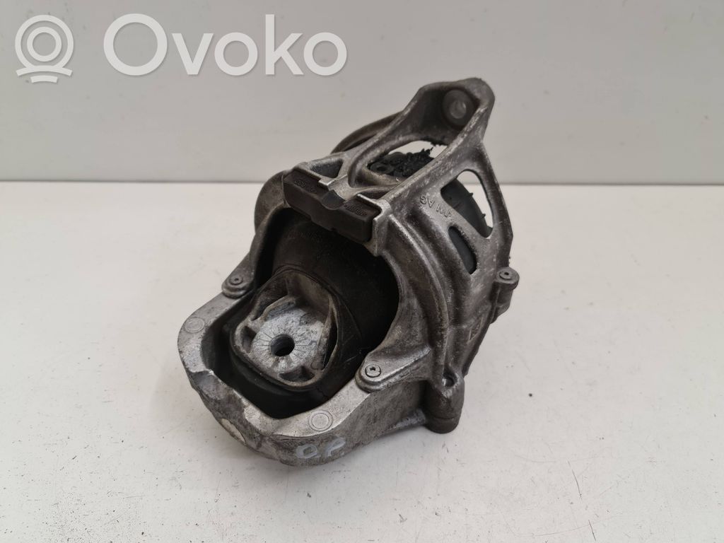 Audi Q7 4M Engine mount bracket 