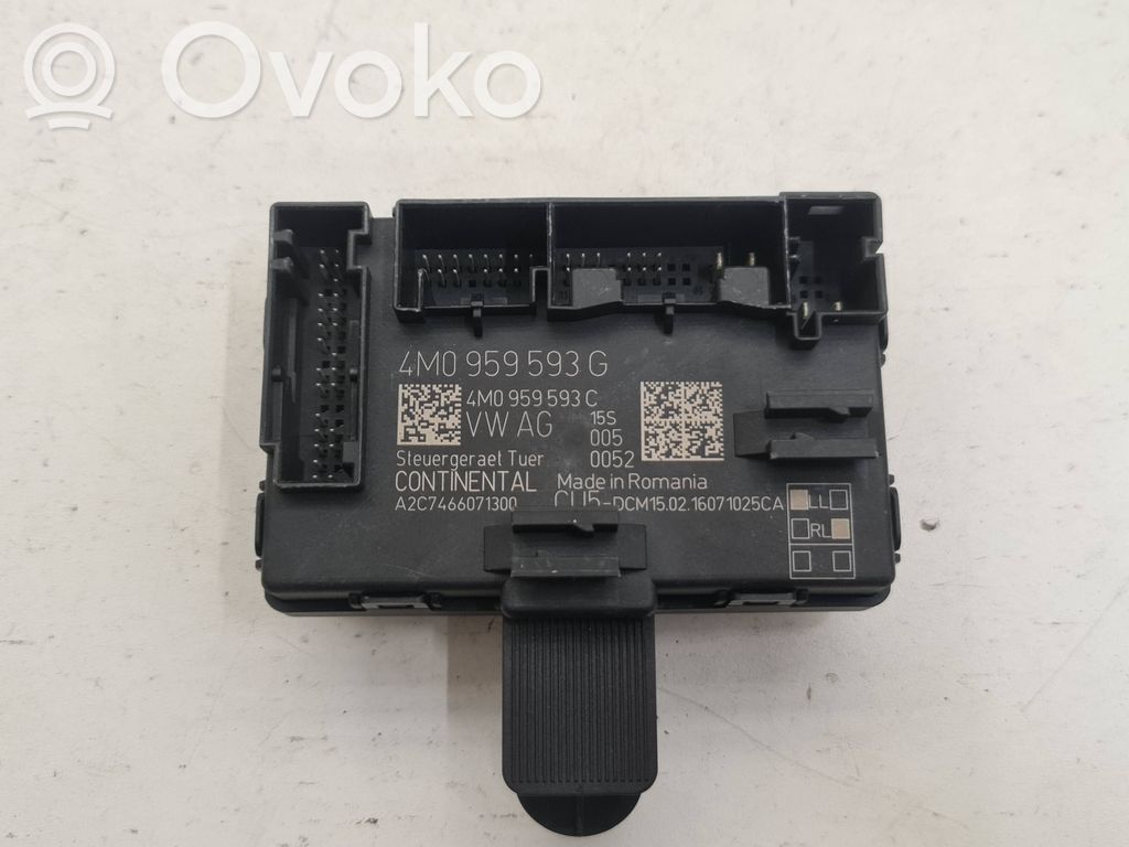 Audi Q7 4M Door control unit/module 