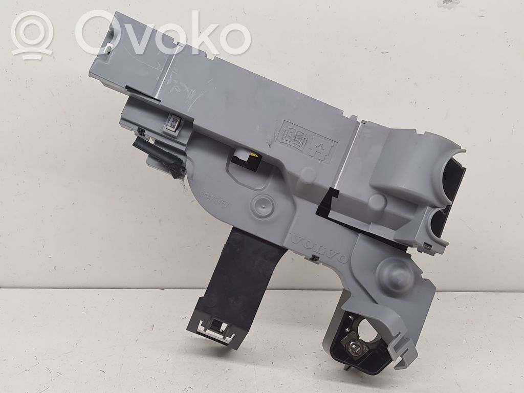 Volvo V60 Fuse module 