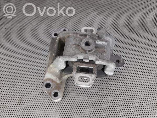Engine mount bracket
