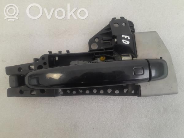 Priekšpusē slēdzene   8T2837886B