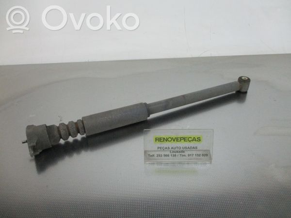 Aizmugurē amortizators