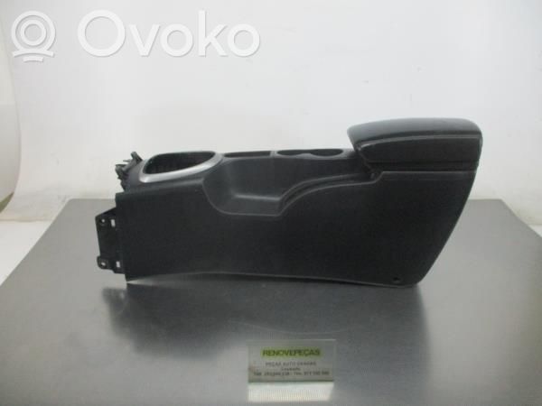 Nissan Qashqai+2 Centrinė konsolė 