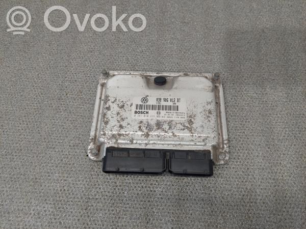 Unidad de control/módulo del motor   038,012,906