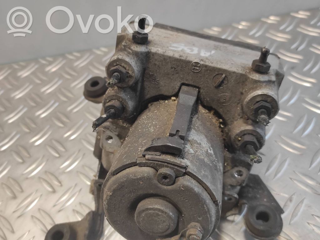 Audi A4 S4 B5 8D ABS bloks 