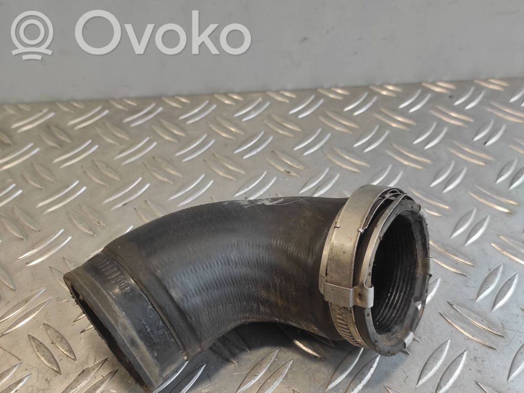 Volkswagen Tiguan Intercooler hose/pipe 