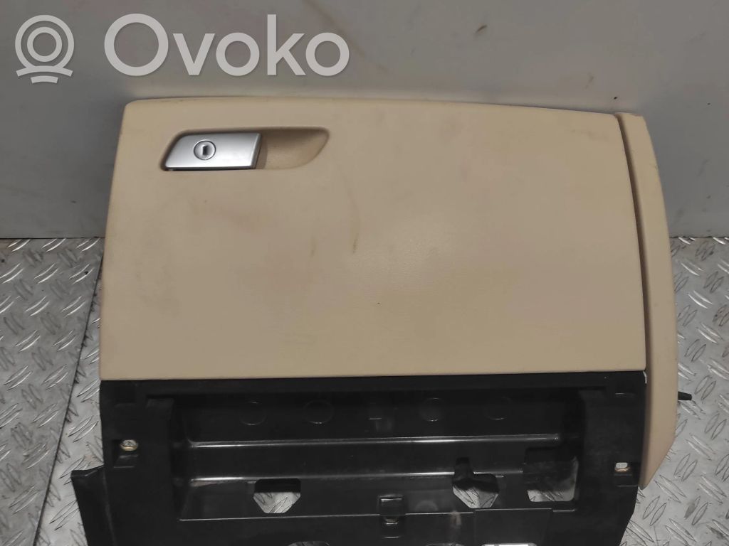 Audi A7 S7 4G Schowek deski rozdzielczej 
