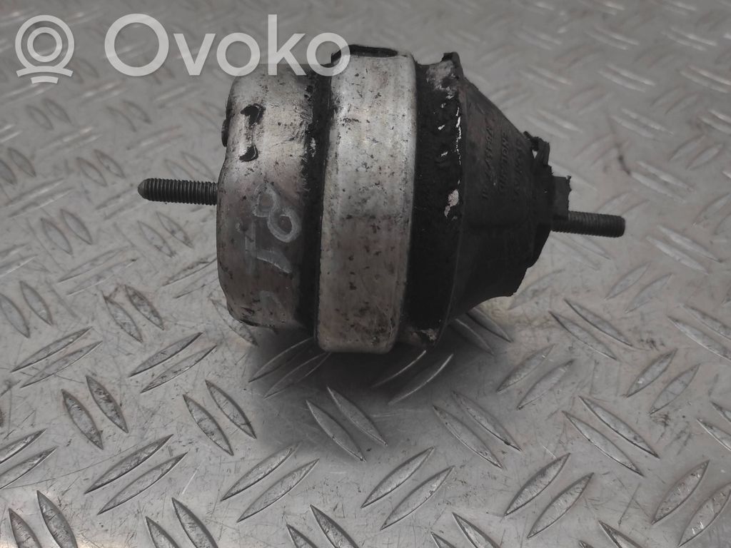 Audi A6 S6 C5 4B Engine mount bracket 