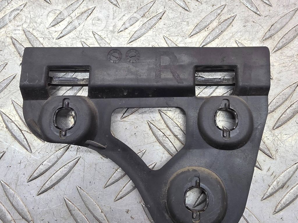 Audi A2 Fender mounting bracket 