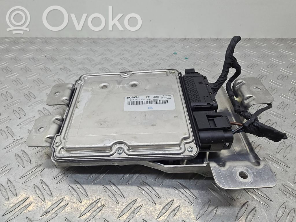 BMW 5 E60 E61 Engine control unit/module 