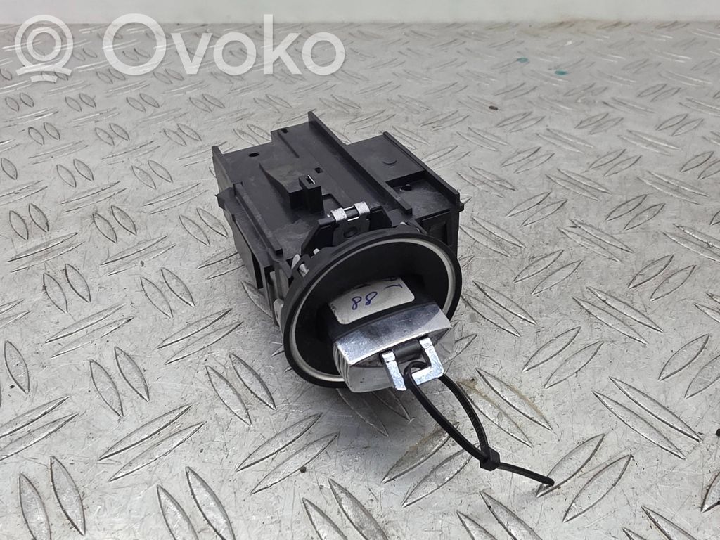 Volkswagen PASSAT B6 Ignition lock 