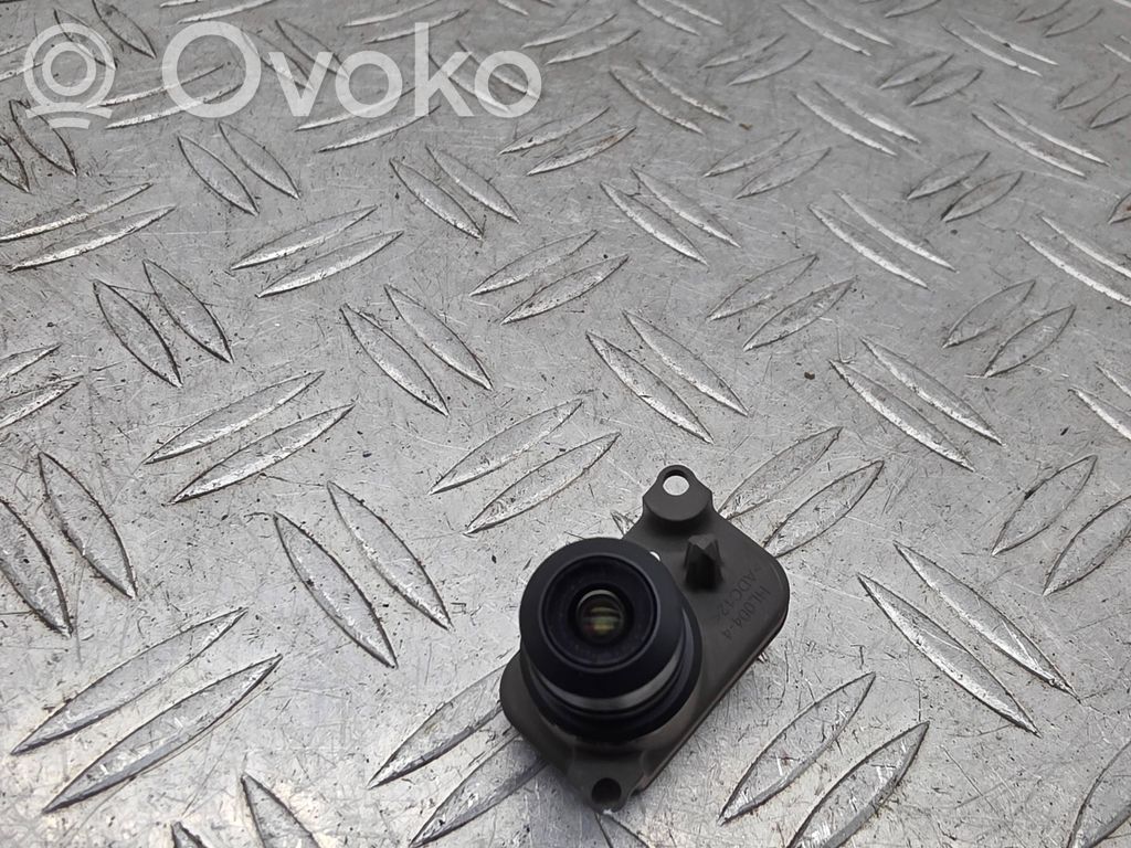 Cámara guardabarros lateral   V83BR