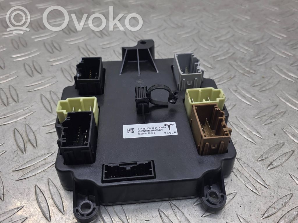 Tesla Model X Door control unit/module 