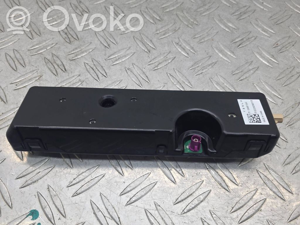 Tesla Model X Bluetooth antena 