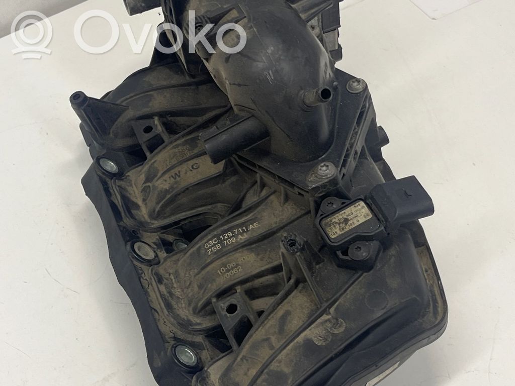 Volkswagen PASSAT B7 Kolektor ssący 