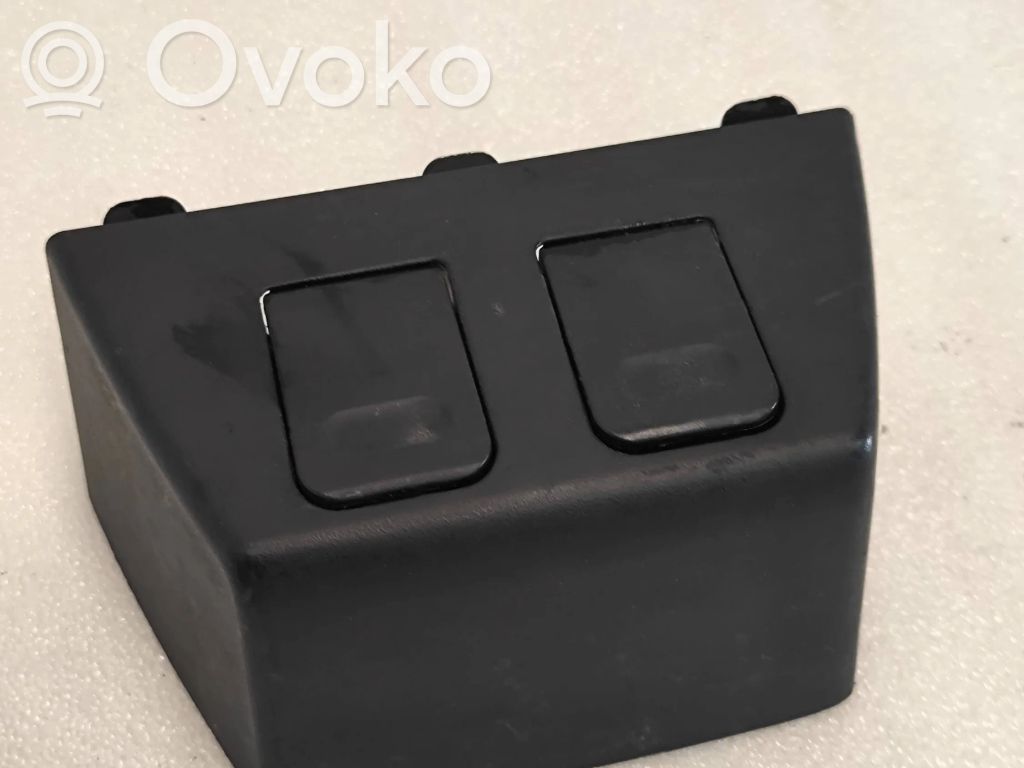 BMW 3 E46 12V Steckdose hinten 