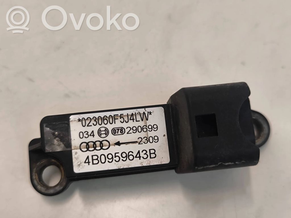 Audi A6 S6 C5 4B Senzor impact/declanșare airbag 
