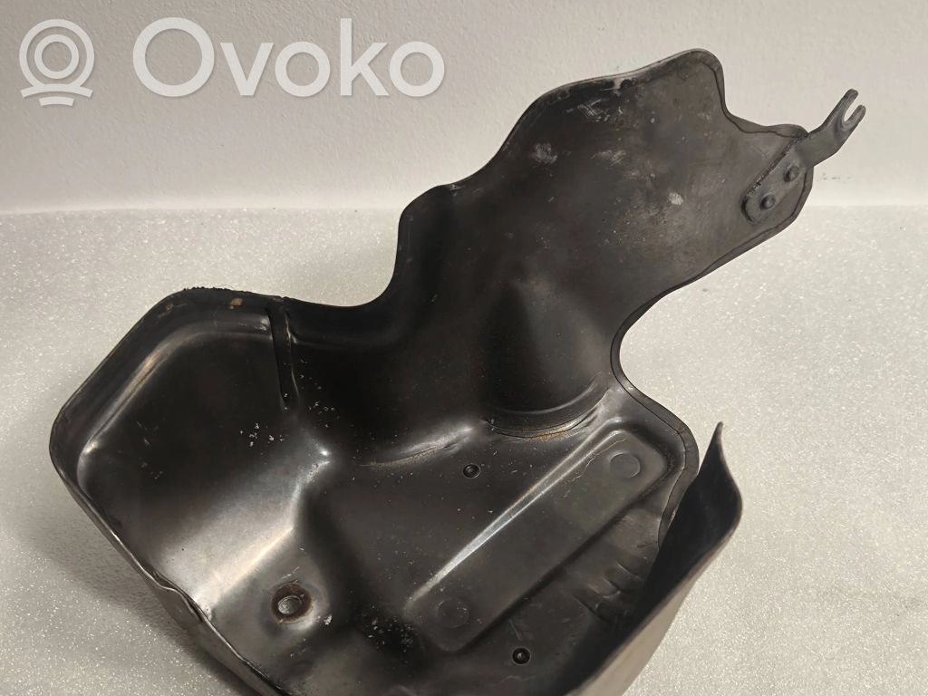 Audi A5 8T 8F Heat shield in engine bay 