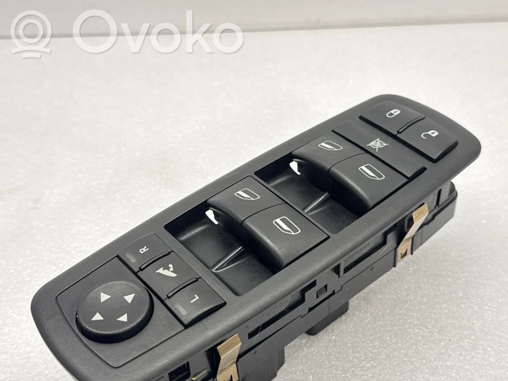 Jeep Cherokee IV KK Electric window control switch 