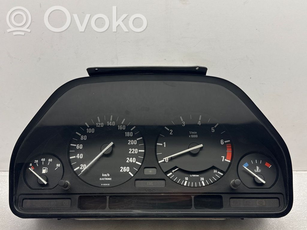 BMW 7 E32 Speedometer (instrument cluster) 