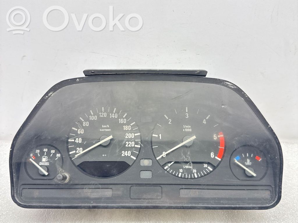 BMW 5 E34 Speedometer (instrument cluster) 