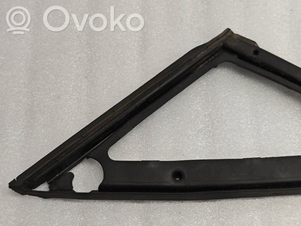 BMW 5 E39 Veidrodėlio dalys 
