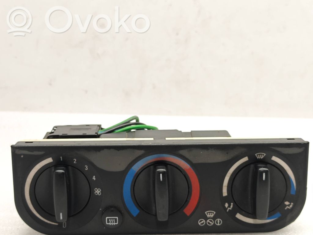 BMW 3 E36 Climate control unit 
