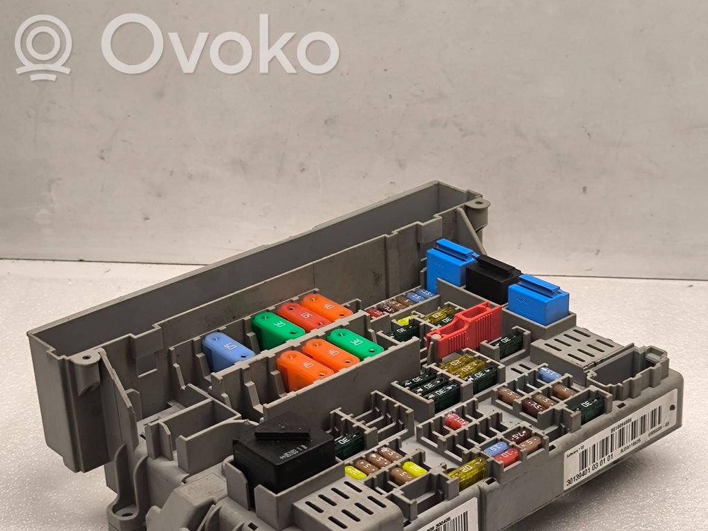 BMW 3 E90 E91 Fuse module 