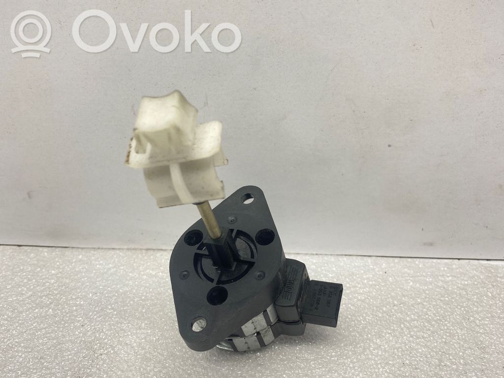 BMW 5 E60 E61 Headlight level adjustment motor 