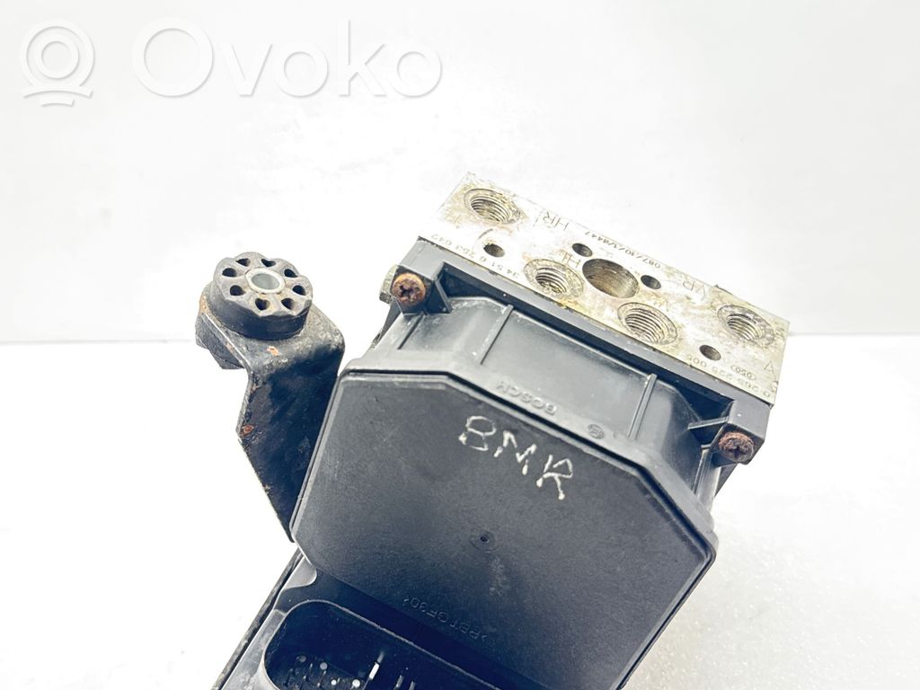 BMW 7 E38 ABS Pump 