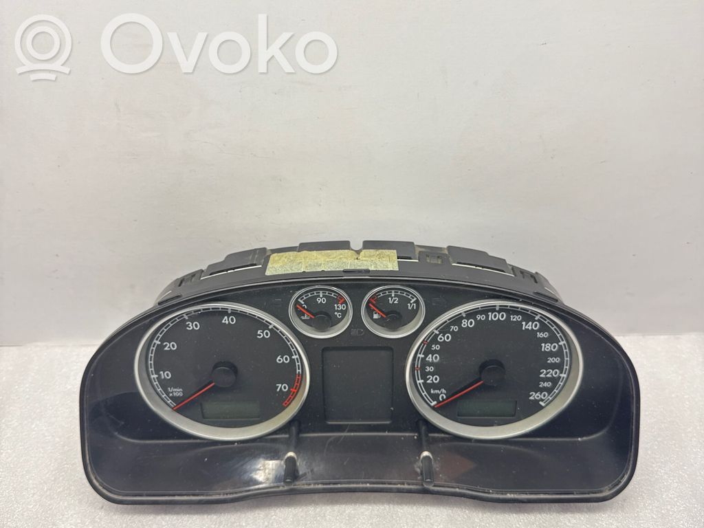 Volkswagen PASSAT B5.5 Speedometer (instrument cluster) 