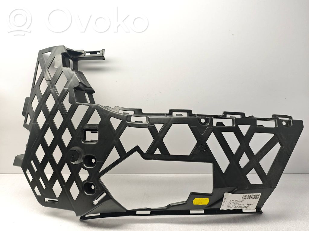Volkswagen PASSAT B8 Front bumper mounting bracket 